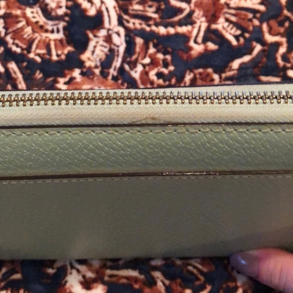 Mint green Kate Spade wallet - Picture 5 of 5